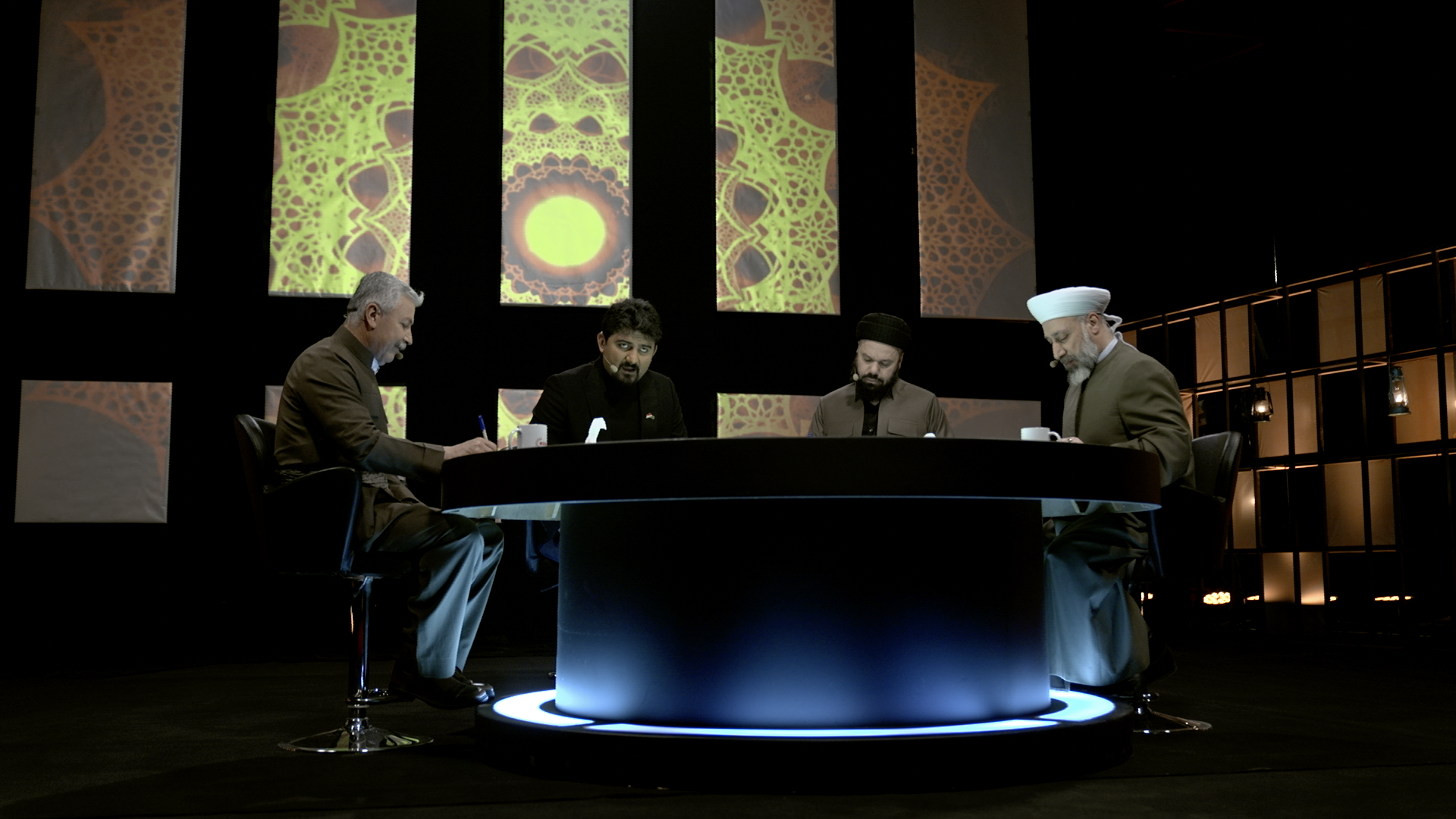 قەرز و سووی بانکی لەنێوان پێویستیی ژیان و شەریعەتدا